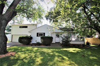 110 Smith St, Brockport, NY 14420