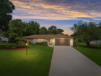 7044 SW Victoria Ct, Stuart, FL 34997