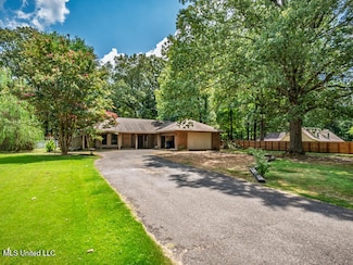 209 Musgrove Rd, Batesville, MS 38606