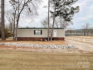 2329 Dolan Ln, Liberty Hill, SC 29175