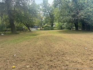 712 E 13th St, Okmulgee, OK 74447