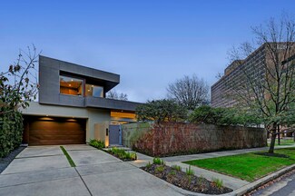 2004 Southgate Blvd, Houston, TX 77030