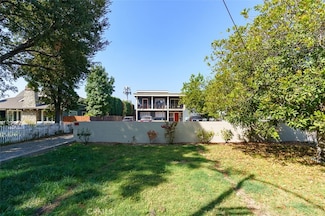 425 N Raymond Ave, Pasadena, CA 91103