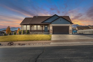 9707 N Grenada Ln, Eagle Mountain, UT 84005