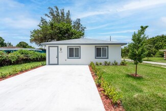 2165 NW 75th St, Miami, FL 33147