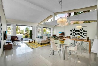 252 E Canyon Vista Dr, Palm Springs, CA 92264