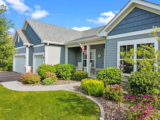 522 Prairie View Rd, Williams Bay, WI 53191