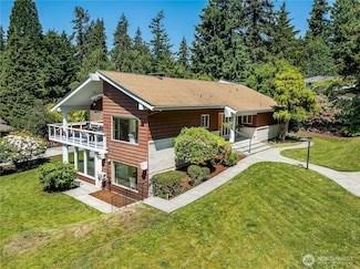 18609 41st Place NE, Lake Forest Park, WA 98155