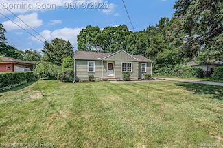 36551 Parkdale St, Livonia, MI 48150