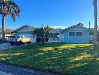 333 W Osceola Ln, Cocoa Beach, FL 32931