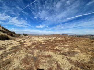 1 Crooked Arrow Dr, Wildomar, CA 92595