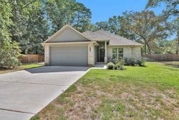 18050 Pinemont Rd, Willis, TX 77378
