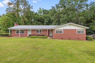 194 Oaklawn Square, Defuniak Springs, FL 32435