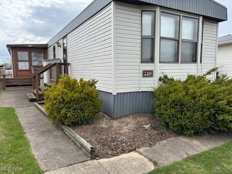 1763 NE Catawba Rd, Port Clinton, OH 43452