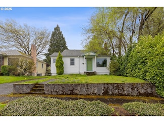 5737 NE Cesar e Chavez Blvd, Portland, OR 97211