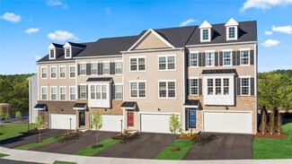 136 Sweetwater Dr, Moon/Crescent Township, PA 15108