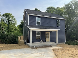 1217 Dodd St, Clarksville, TN 37040