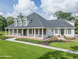 15240 Karen Rd, Biloxi, MS 39532