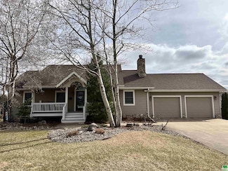 545 7th St NW, Sioux Center, IA 51250