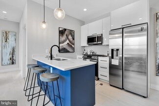 1102 Staples St NE Unit PH 401, Washington, DC 20002