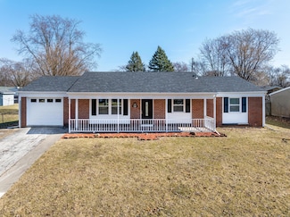 769 Fox River Rd, Valparaiso, IN 46385