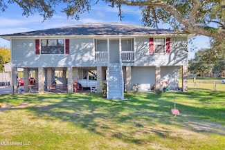 3323 Bay Shore Dr, Diberville, MS 39540