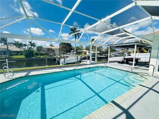 946 SE 23rd Place, Cape Coral, FL 33990