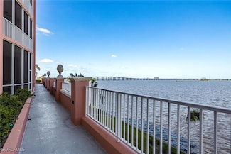 2745 1st St Unit 306, Fort Myers, FL 33916