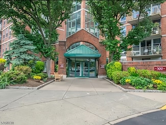 300 Main St Unit 216, Little Falls, NJ 07424