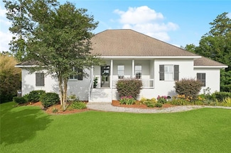 712 Shady Ln, Madisonville, LA 70447