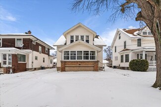 1053 11th St NW, Grand Rapids, MI 49504