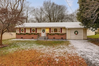 225 S Main St, Greenfield, MO 65661