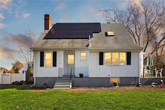 17 Underwood Ln, Middletown, RI 02842