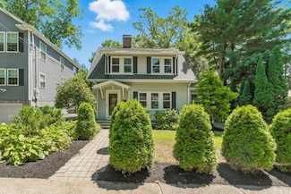 42 Goddard St, Newton Highlands, MA 02461