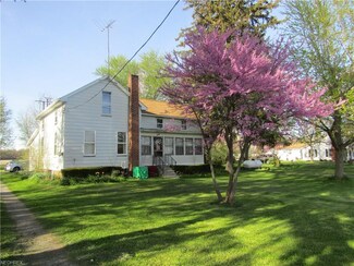 1542 Kinsman Rd NW, North Bloomfield, OH 44450