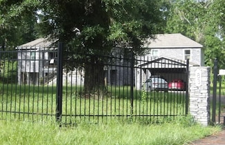 83 White Oak Dr N, New Caney, TX 77357