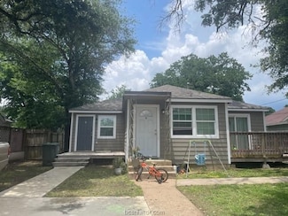 814 Mitchell St, Bryan, TX 77802