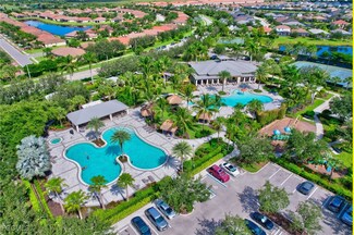 2073 Fairmont Ln, Naples, FL 34120