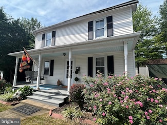 201 Walnut St, Berryville, VA 22611