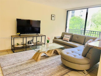 17021 N Bay Rd Unit 318, Sunny Isles Beach, FL 33160