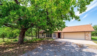 298 Jenkins Rd, Cedar Creek, TX 78612