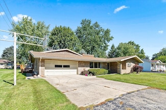 707 E Prairie St, Plano, IL 60545