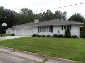 411 Lyon St, Wisconsin Rapids, WI 54495