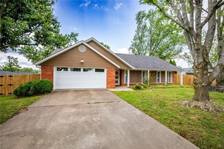 2601 W Sumac St, Rogers, AR 72758