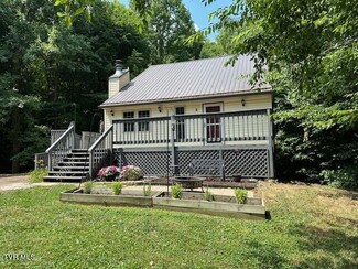 2 Monteray Ct, Johnson City, TN 37604