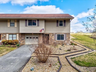 156 Back Nine Dr, White Pine, TN 37890