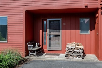 355 Lyman Batcheller Rd Unit B, Hartford, VT 05001