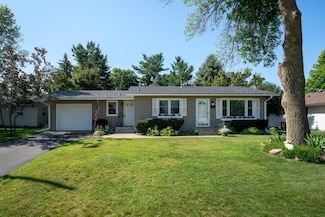 770 Stoughton Ct, Cannon Falls, MN 55009