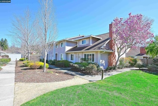 128 Miramonte Dr, Moraga, CA 94556
