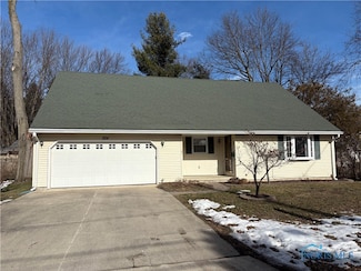 824 Wallace Ave, Bowling Green, OH 43402